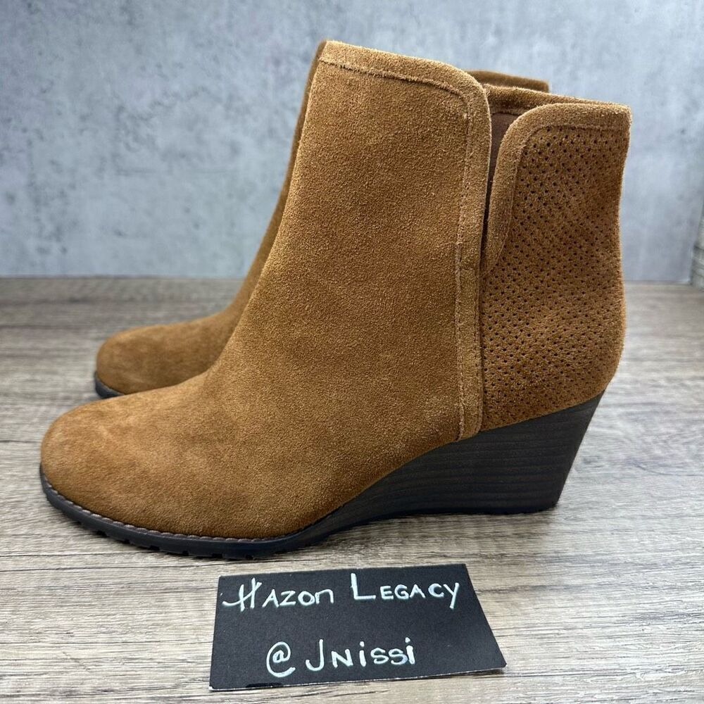 Rockport~Women's~"Hollis" V-Cut Brown Wedge Ankle Booties~Size 7.5
